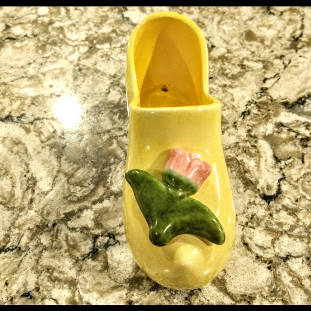 Vintage McCoy Ceramic Dutch Shoe Tulip Wall Pocket